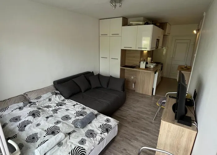 Silver Retreat شيوفوك